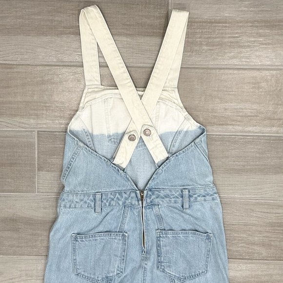 Ulla Johnson Claude Ombre Light Wash Flare Leg Denim Overalls in Women's Size 6 - Picture 10 of 16